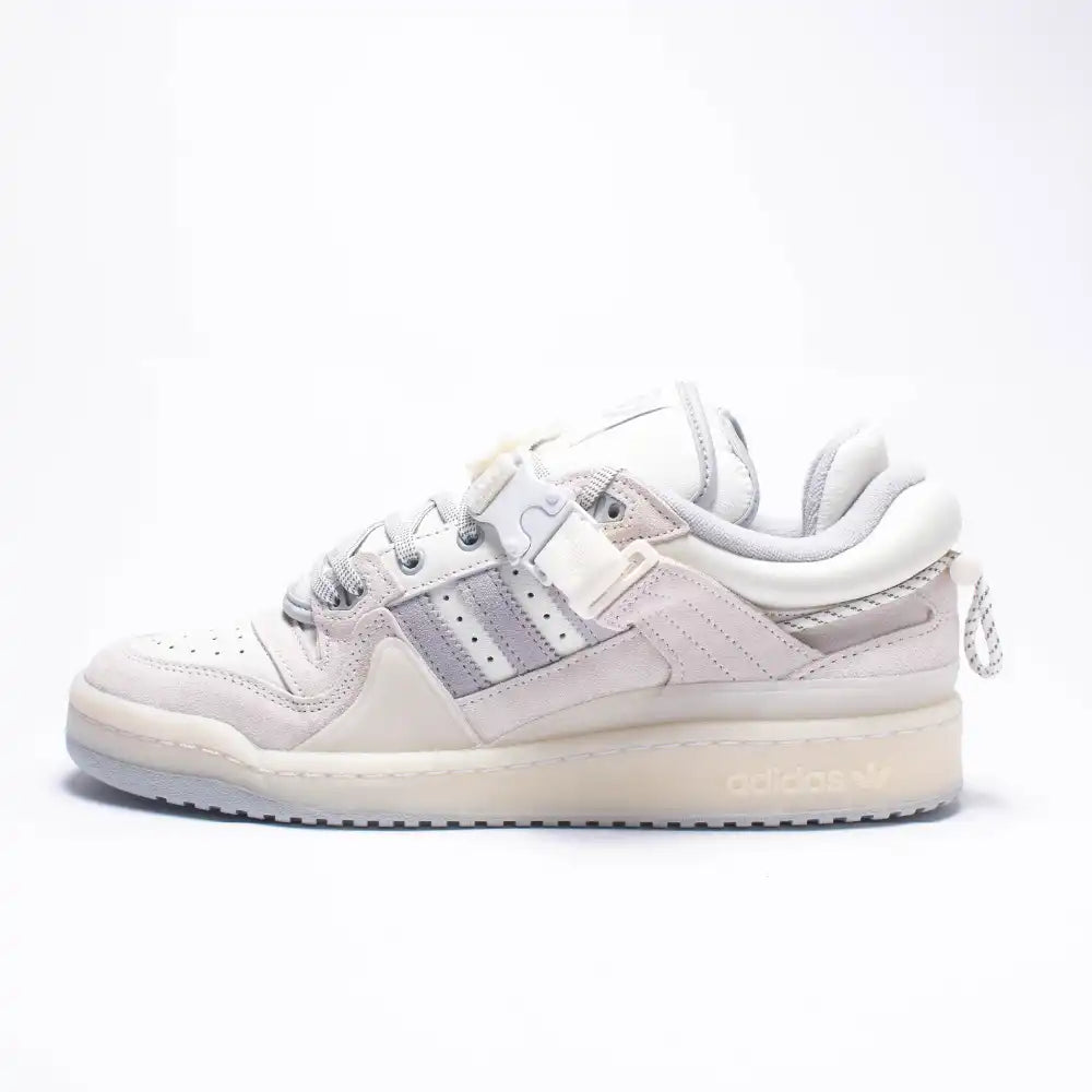 Bad Bunny x adidas Forum Buckle Low White - DRIP DOS ARTISTAS 