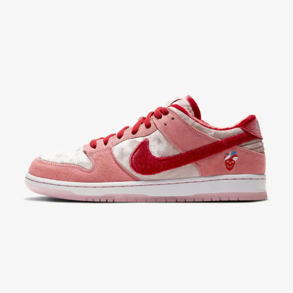 Nike SB Dunk Low Strangelove - DRIP DOS ARTISTAS 