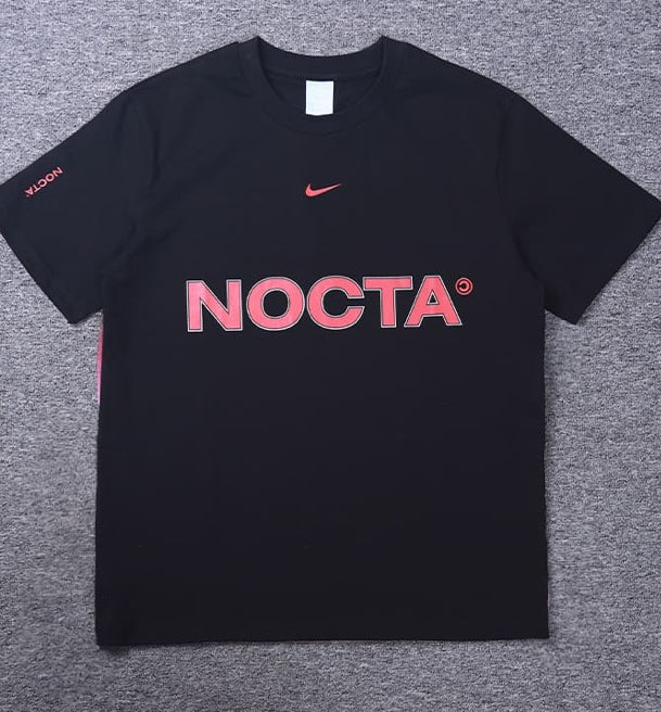 Camiseta Nike x NOCTA Cobra