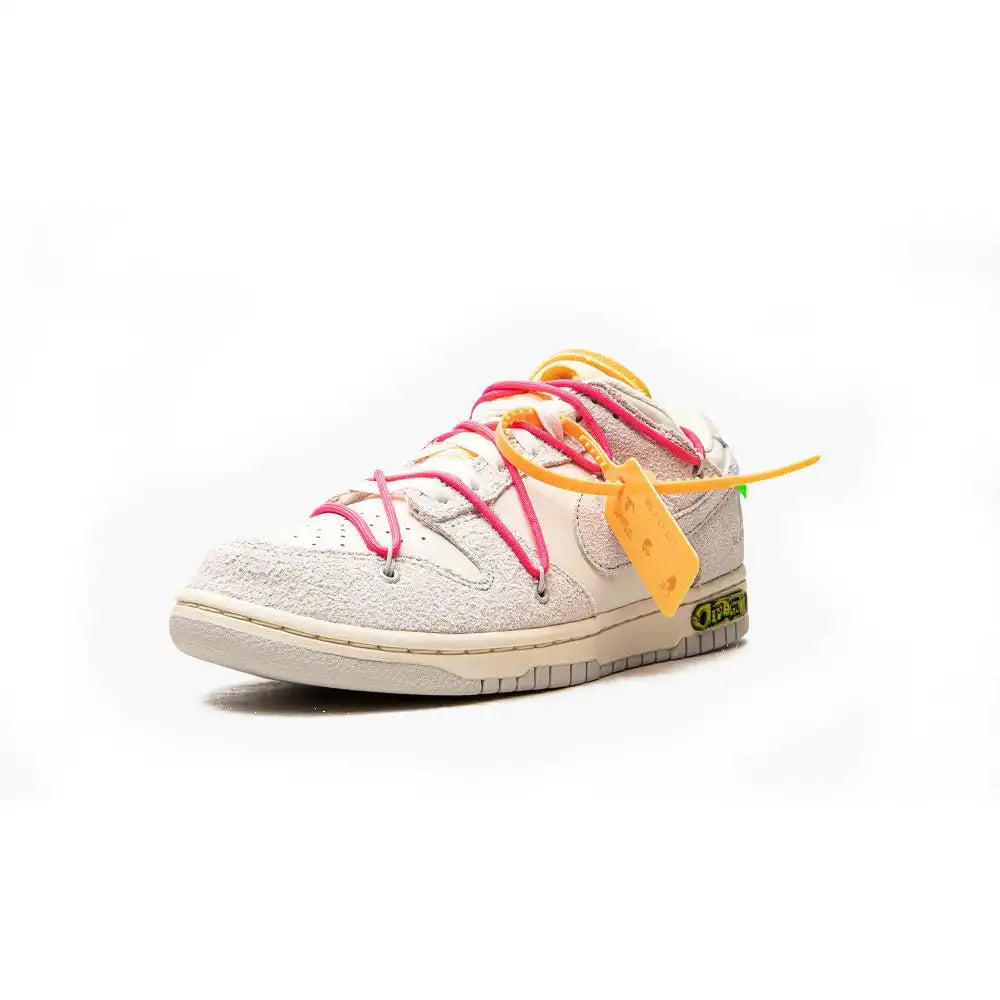 Off-White x Nike Dunk Low Lot 17 of 50 - DRIP DOS ARTISTAS 