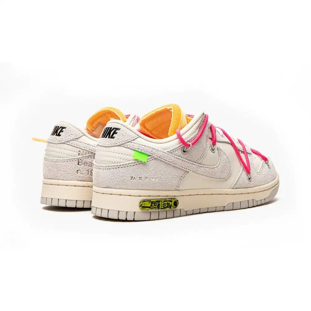 Off-White x Nike Dunk Low Lot 17 of 50 - DRIP DOS ARTISTAS 