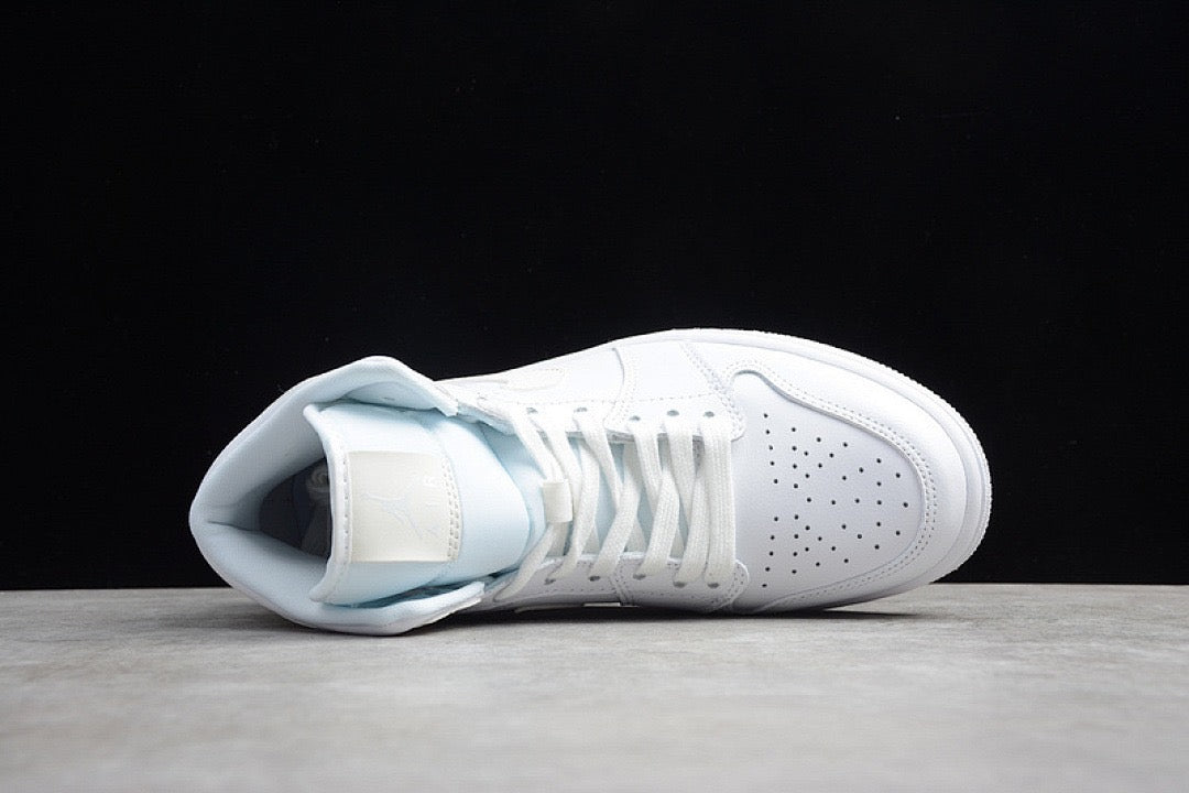 Air Jordan 1 High tripla white