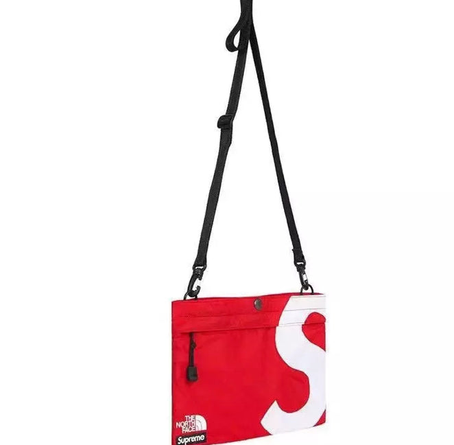 Bolsa Supreme x The North Face