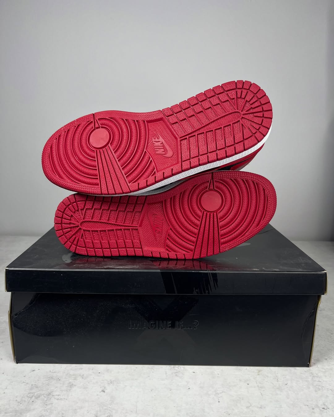 OFERTA LIMITADA - Nike AJ1 Retro Bred (Banned)
