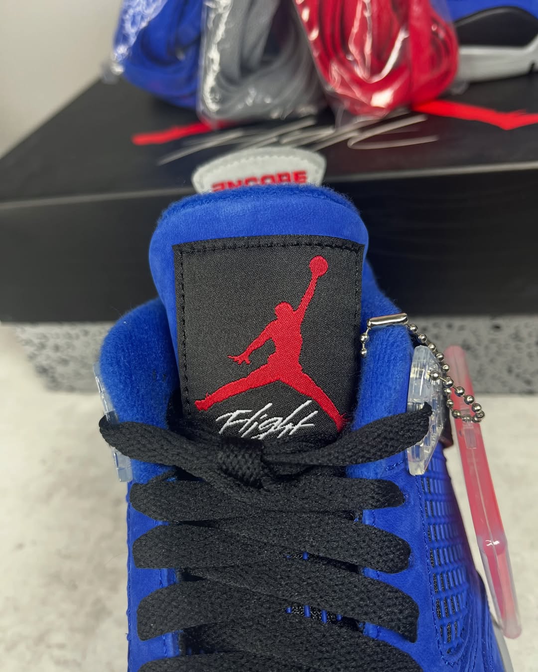 OFERTA LIMITADA - Air Jordan 4 ‘Encore’