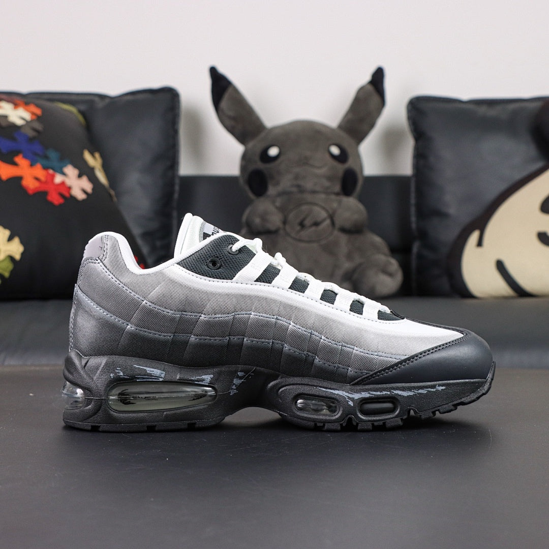 Air max 95 yu-gi-oh! GREY