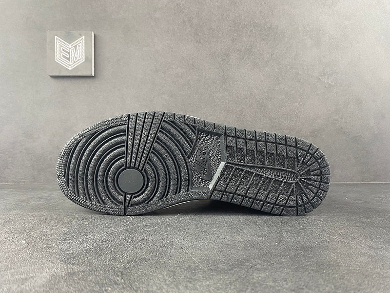 Jordan 1 Mid Patent Black White Gold - DRIP DOS ARTISTAS 