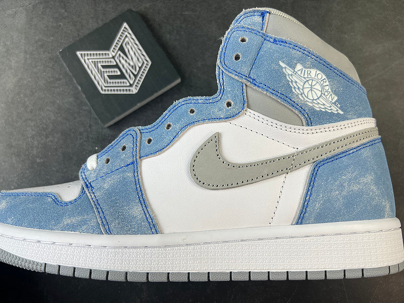 Air Jordan 1 Retro High OG Hyper Royal - DRIP DOS ARTISTAS 