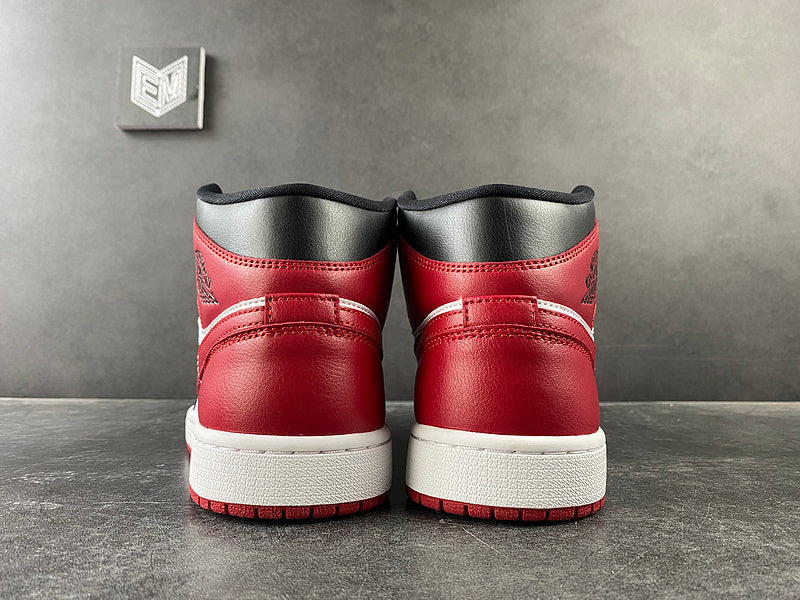 AirJordan 1 Mid Alternate Bred Toe - DRIP DOS ARTISTAS 