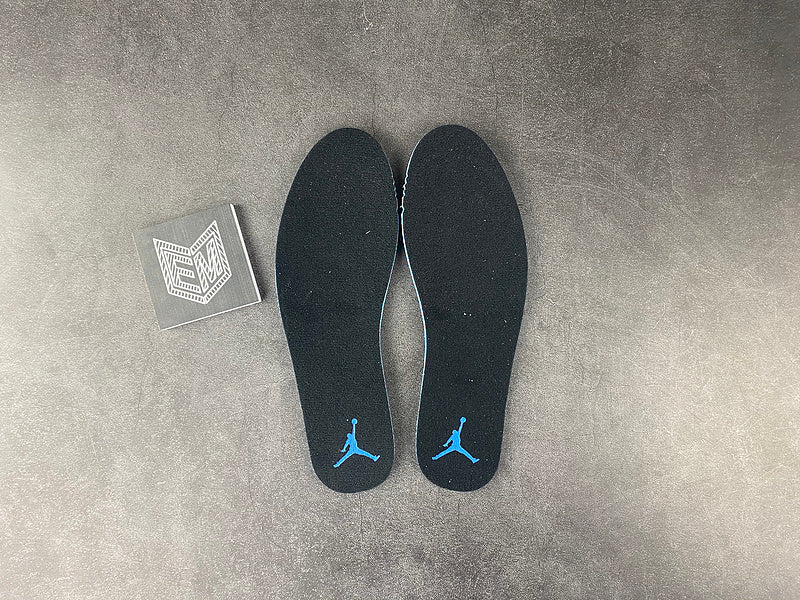 Jordan 1 Mid Signal Blue - DRIP DOS ARTISTAS 