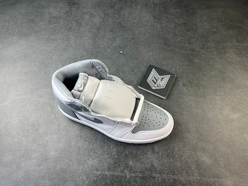 Air Jordan 1 Retro High OG Stealth - DRIP DOS ARTISTAS 