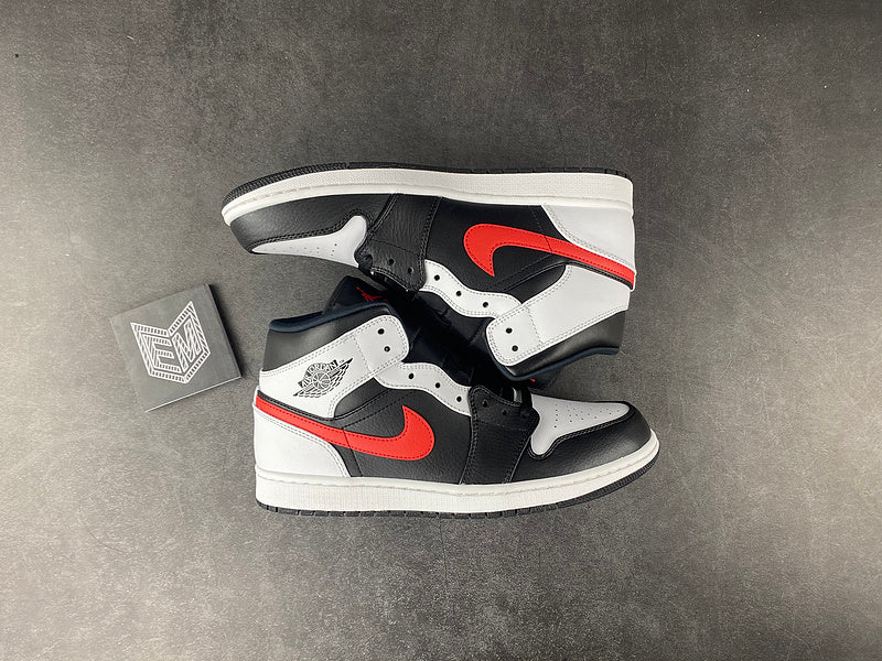 Air Jordan 1 Mid Black Chile Red White - DRIP DOS ARTISTAS 