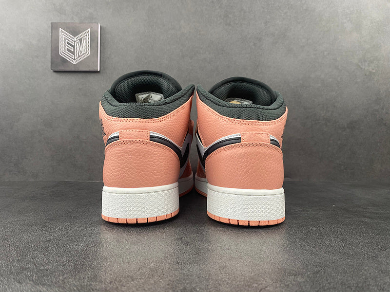 Jordan 1 Mid Pink Quartz - DRIP DOS ARTISTAS 