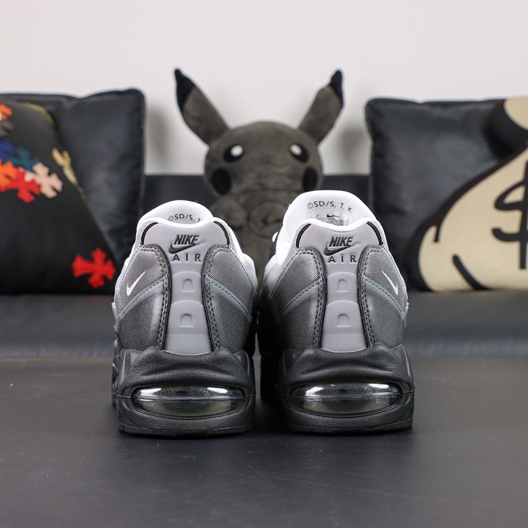 Air max 95 yu-gi-oh! GREY