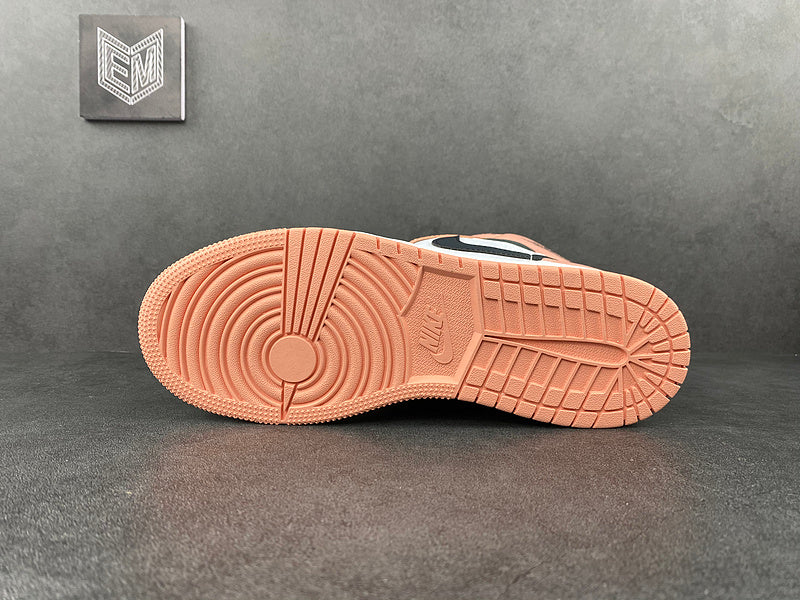 Jordan 1 Mid Pink Quartz - DRIP DOS ARTISTAS 