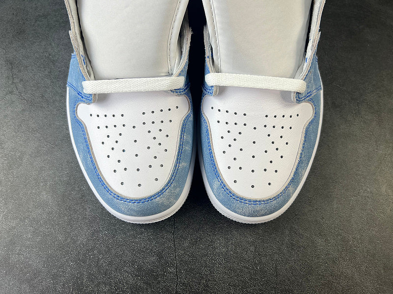 Air Jordan 1 Retro High OG Hyper Royal - DRIP DOS ARTISTAS 