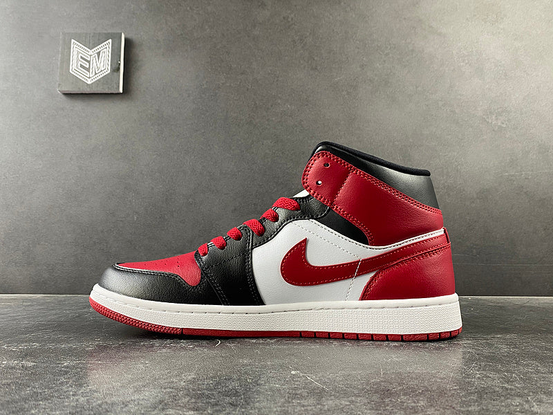 AirJordan 1 Mid Alternate Bred Toe - DRIP DOS ARTISTAS 