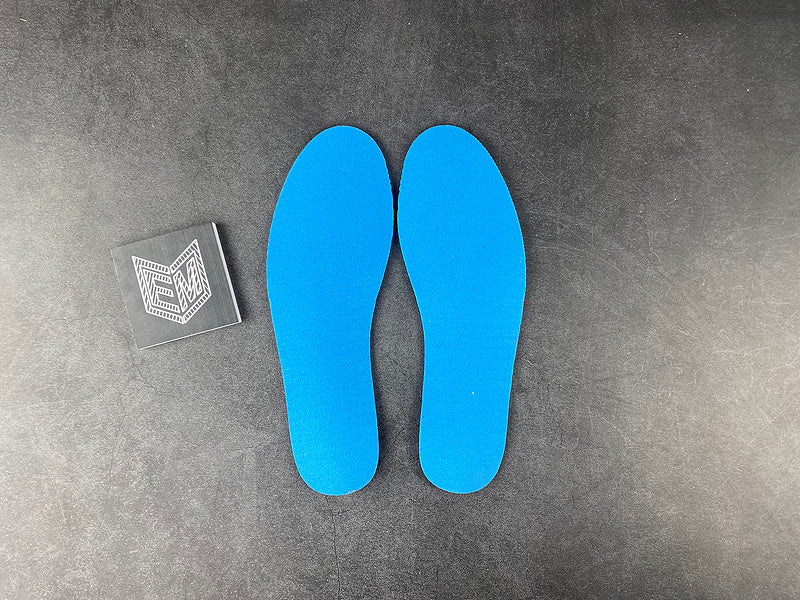 Jordan 1 Mid White Black Racer Blue - DRIP DOS ARTISTAS 