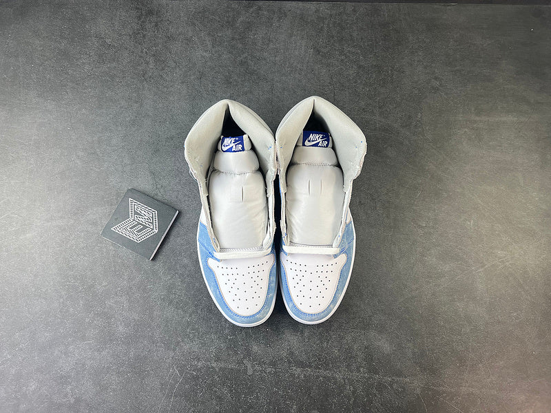 Air Jordan 1 Retro High OG Hyper Royal - DRIP DOS ARTISTAS 