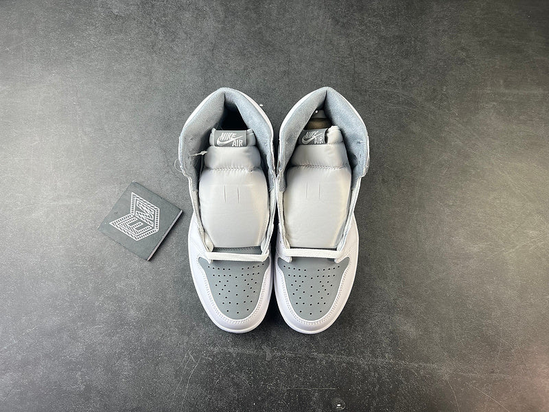 Air Jordan 1 Retro High OG Stealth - DRIP DOS ARTISTAS 