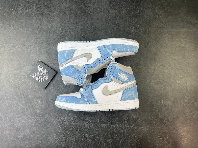 Air Jordan 1 Retro High OG Hyper Royal - DRIP DOS ARTISTAS 