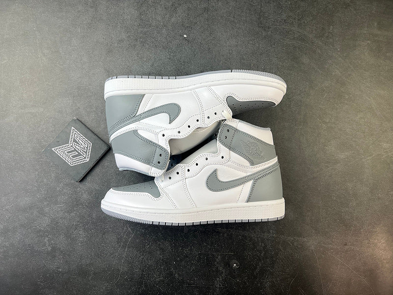 Air Jordan 1 Retro High OG Stealth - DRIP DOS ARTISTAS 