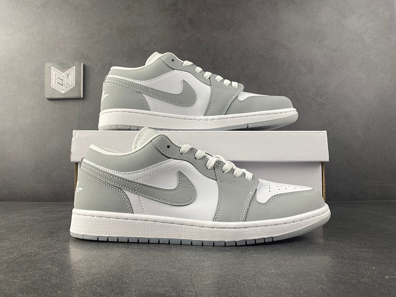 Jordan 1 Low Wolf Grey (W) - DRIP DOS ARTISTAS 