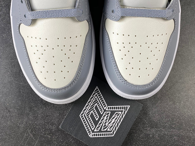 Jordan 1 Mid Stealth (W) - DRIP DOS ARTISTAS 