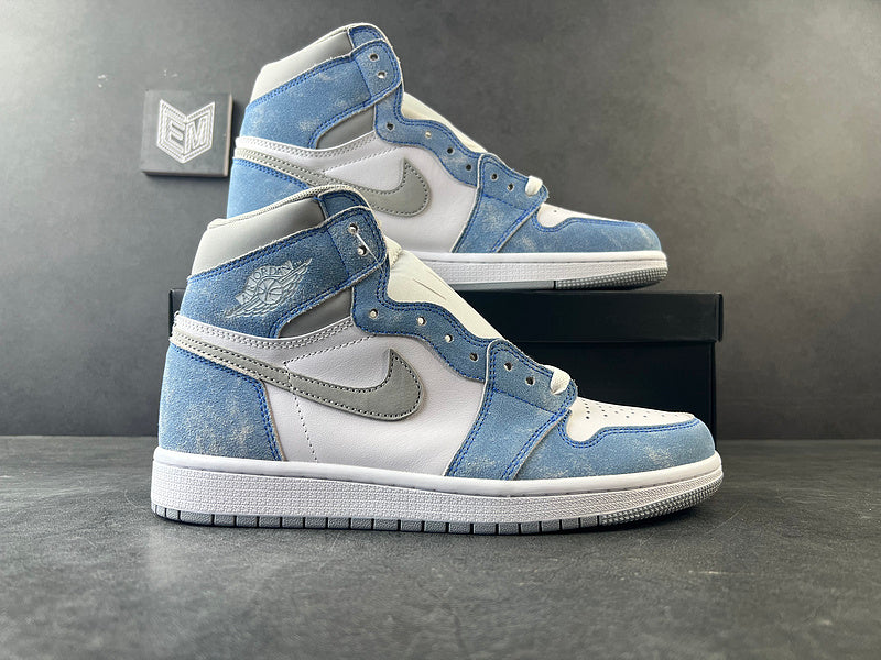 Air Jordan 1 Retro High OG Hyper Royal - DRIP DOS ARTISTAS 