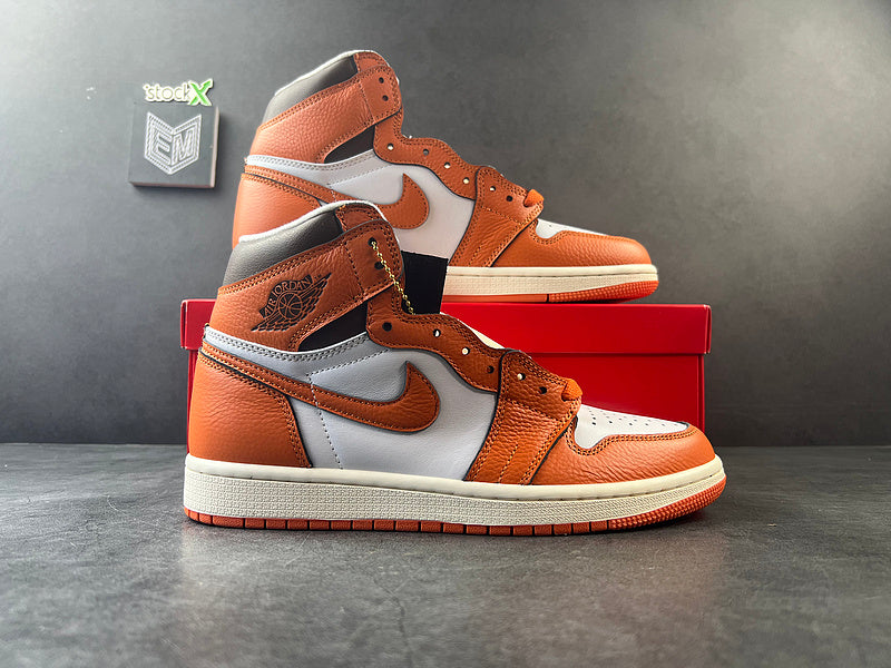 Air Jordan 1 Retro High OG Starfish (Women's) - DRIP DOS ARTISTAS 