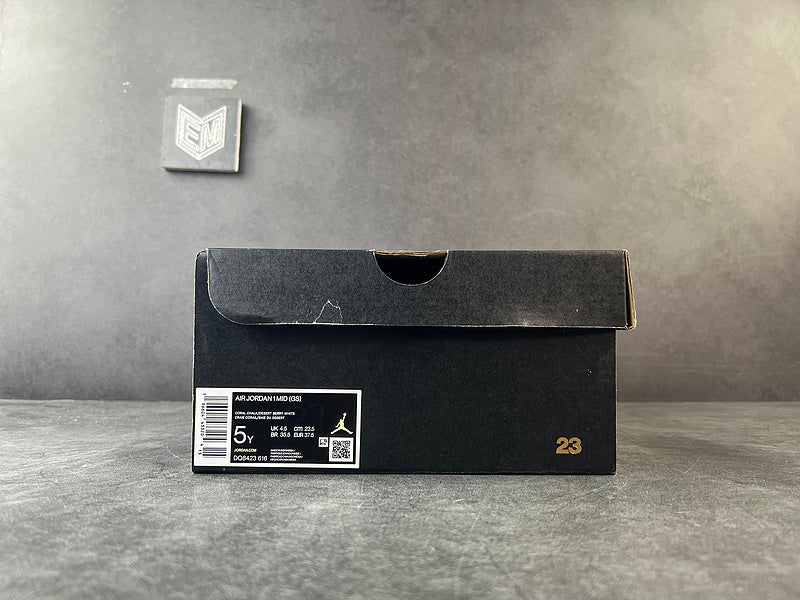 Jordan 1 Mid Valentine's Day (2023) (GS) - DRIP DOS ARTISTAS 