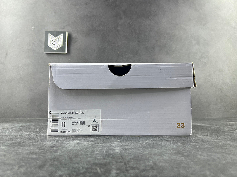 Air Jordan 1 Mid Panda (Women's) - DRIP DOS ARTISTAS 