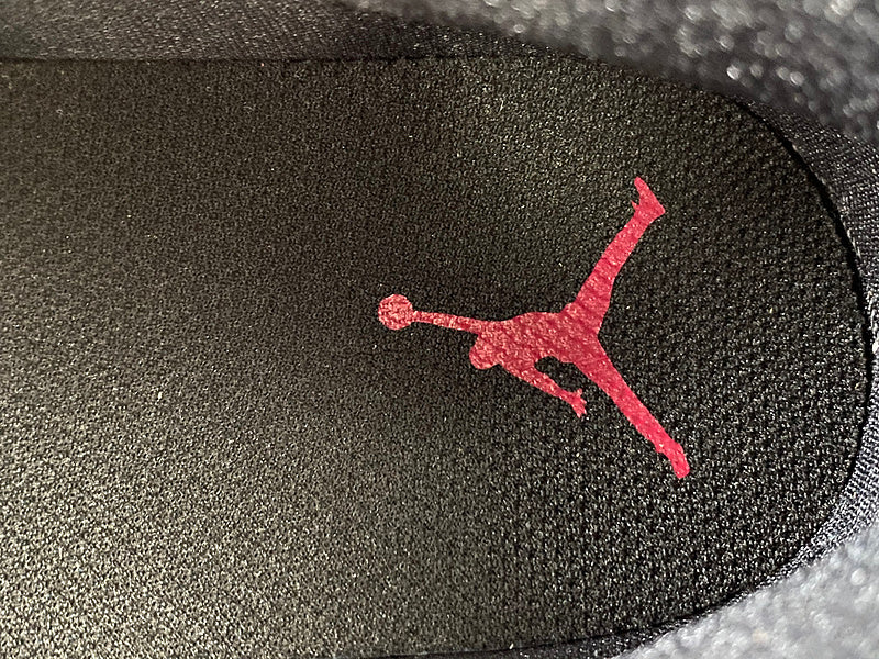 AirJordan 1 Mid Alternate Bred Toe - DRIP DOS ARTISTAS 