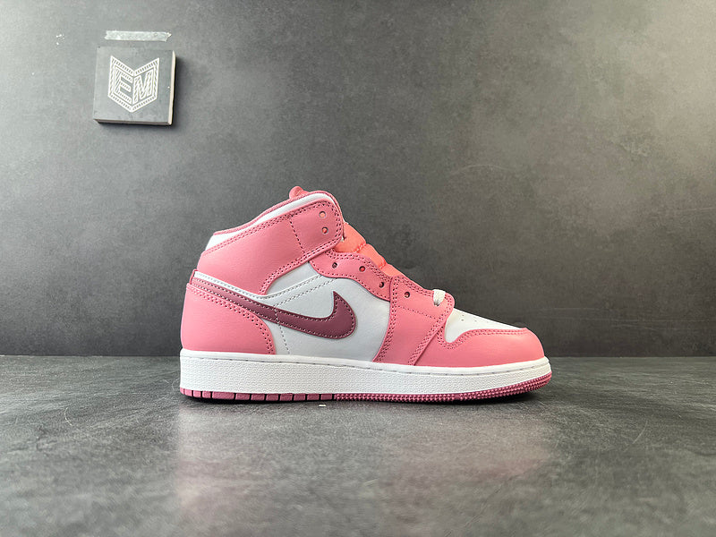 Jordan 1 Mid Valentine's Day (2023) (GS) - DRIP DOS ARTISTAS 