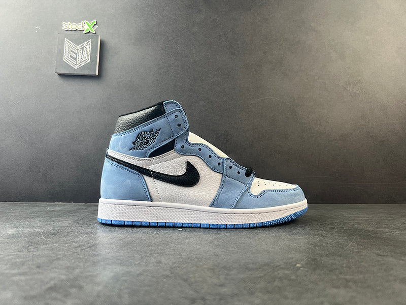 Air Jordan 1 Retro High White University Blue Black - DRIP DOS ARTISTAS 