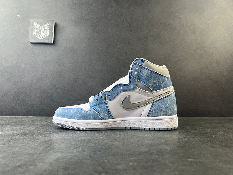 Air Jordan 1 Retro High OG Hyper Royal - DRIP DOS ARTISTAS 