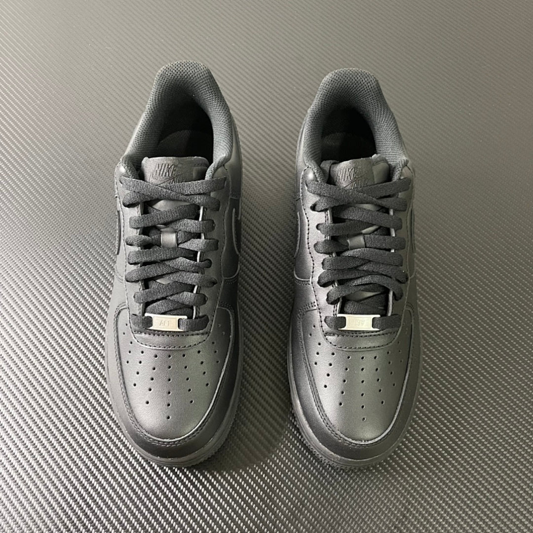 NIKE AIR FORCE 1 TRIPLE BLACK