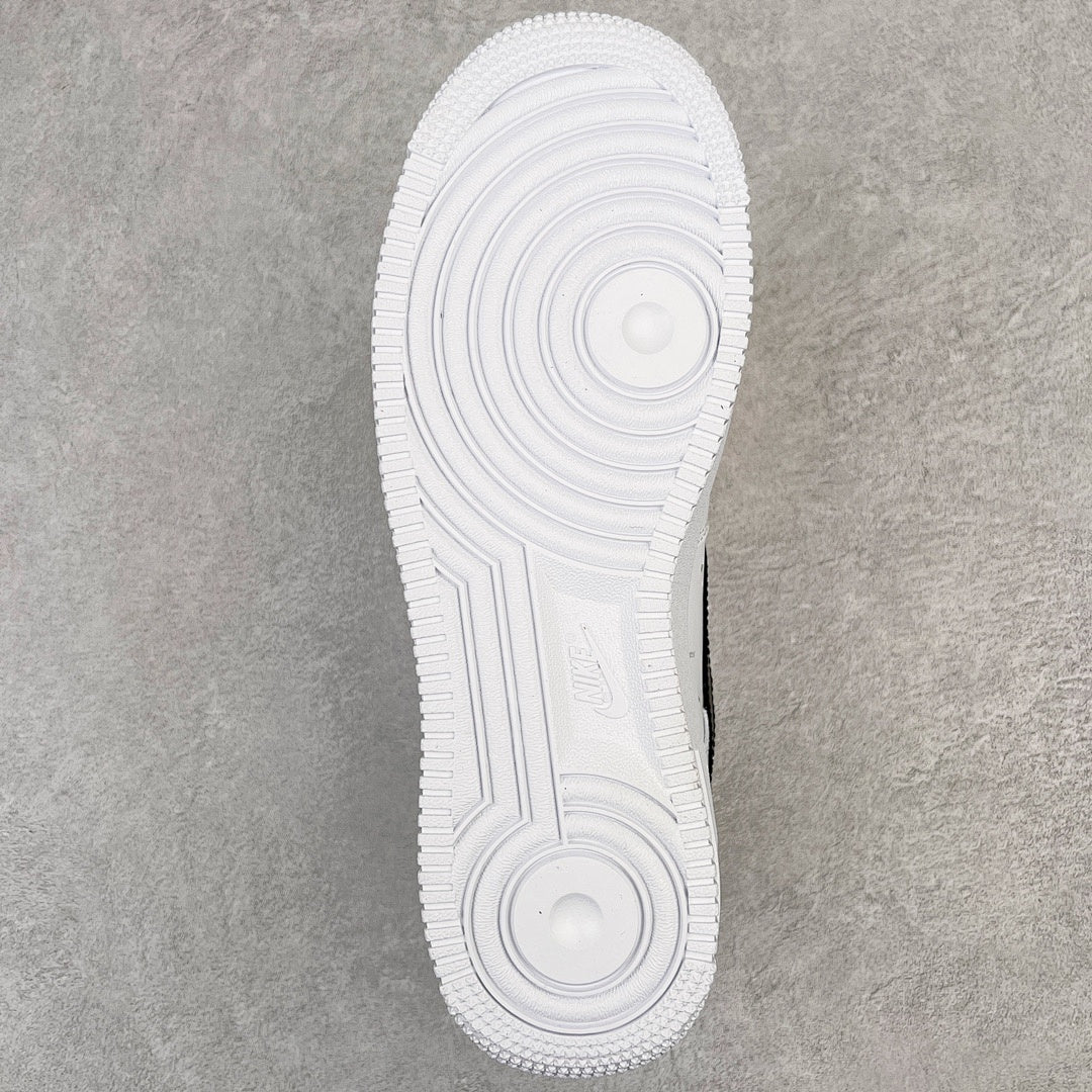 NIKE AIR FORCE 1 GOLDEN SWOOSH