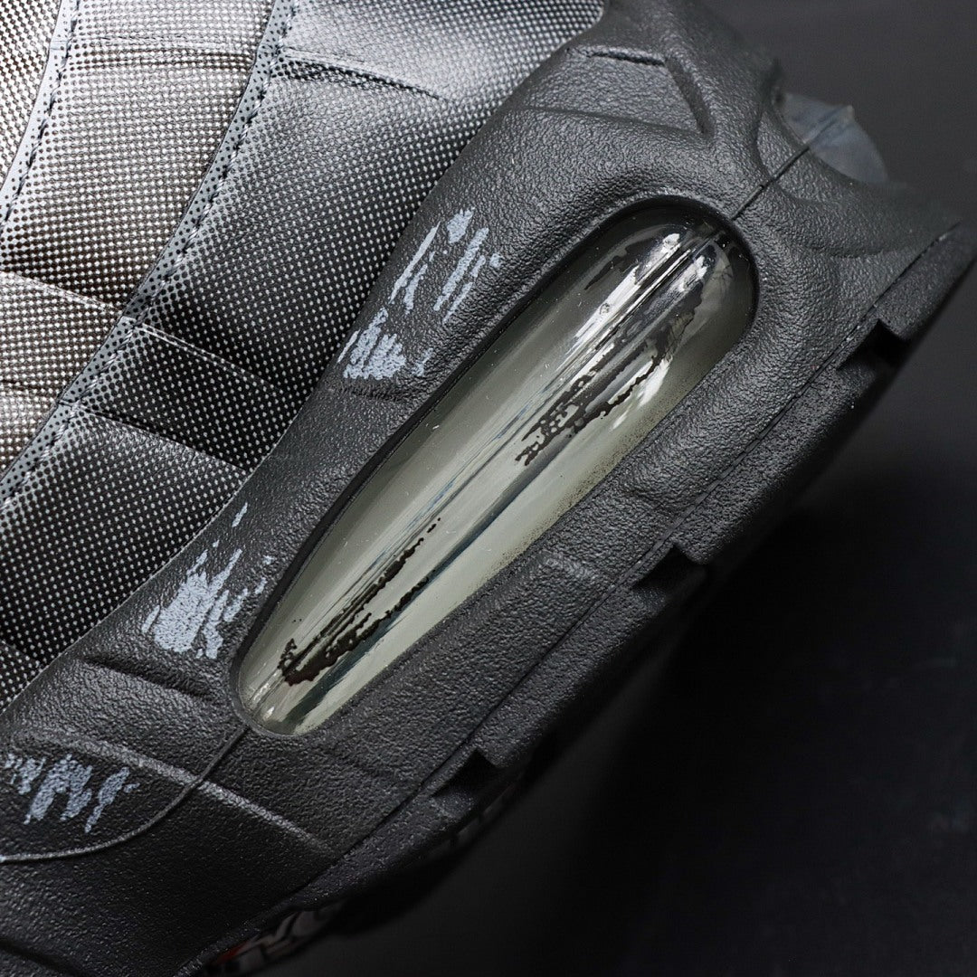 Air max 95 yu-gi-oh! GREY