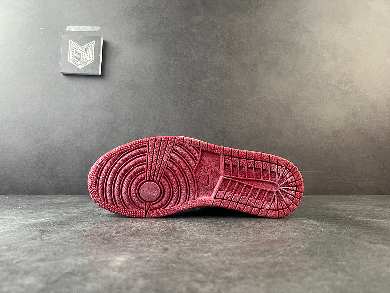 Air Jordan 1 Retro High OG Chicago Lost And Found - DRIP DOS ARTISTAS 