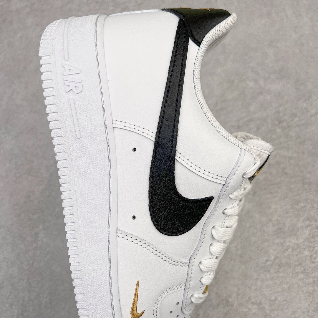 NIKE AIR FORCE 1 GOLDEN SWOOSH