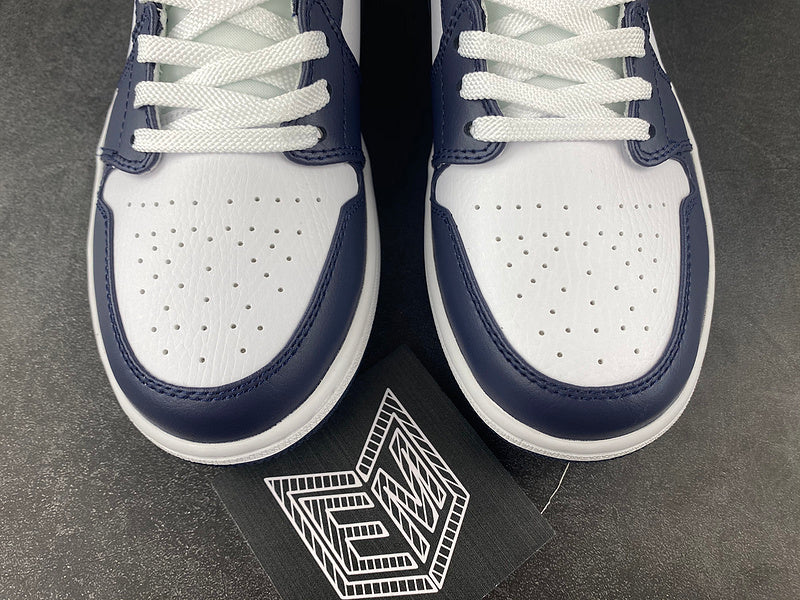 Jordan 1 Mid White Metallic Gold Obsidian - DRIP DOS ARTISTAS 