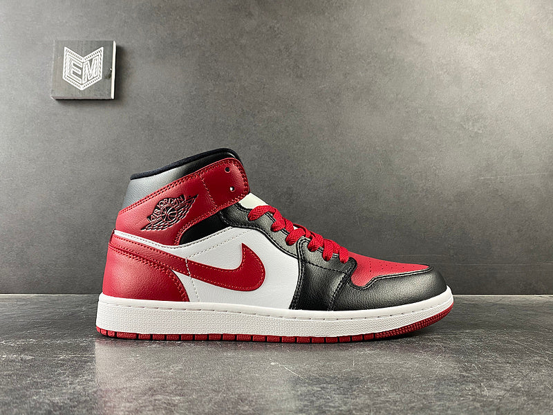 AirJordan 1 Mid Alternate Bred Toe - DRIP DOS ARTISTAS 