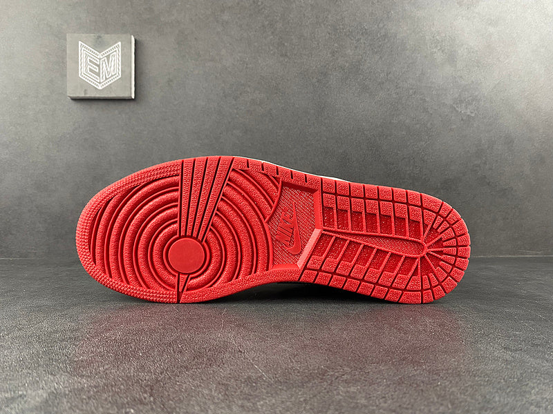 Jordan 1 Low Spades - DRIP DOS ARTISTAS 