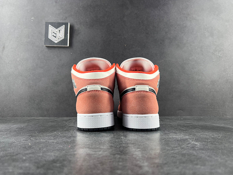 Air Jordan 1 Mid SE Orange Suede (GS) - DRIP DOS ARTISTAS 