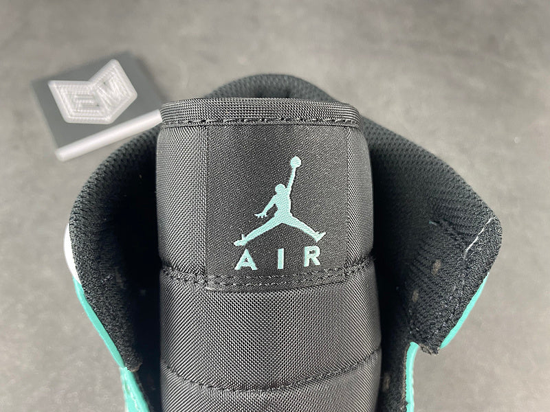Jordan 1 Mid Tropical Twist Igloo - DRIP DOS ARTISTAS 