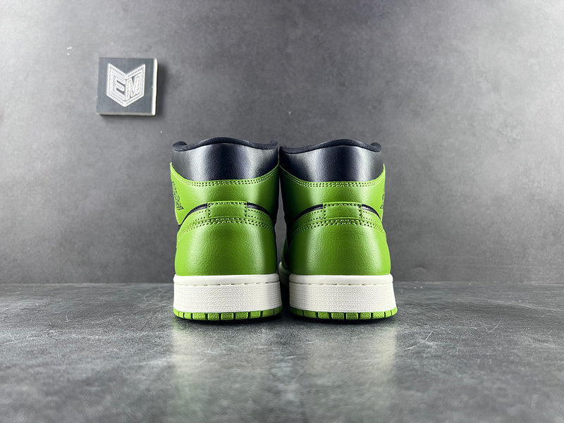 Air Jordan 1 Mid Altitude Green (Women's) - DRIP DOS ARTISTAS 