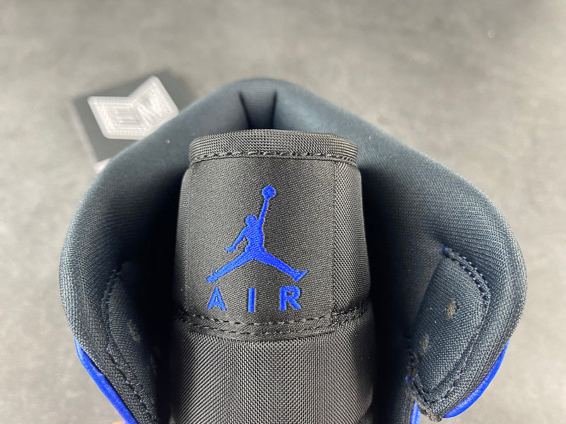 Air Jordan 1 Mid Hyper Royal Tumbled Leather - DRIP DOS ARTISTAS 