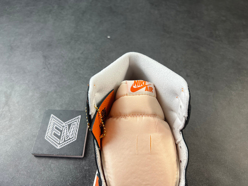 Air Jordan 1 Retro High OG Starfish (Women's) - DRIP DOS ARTISTAS 