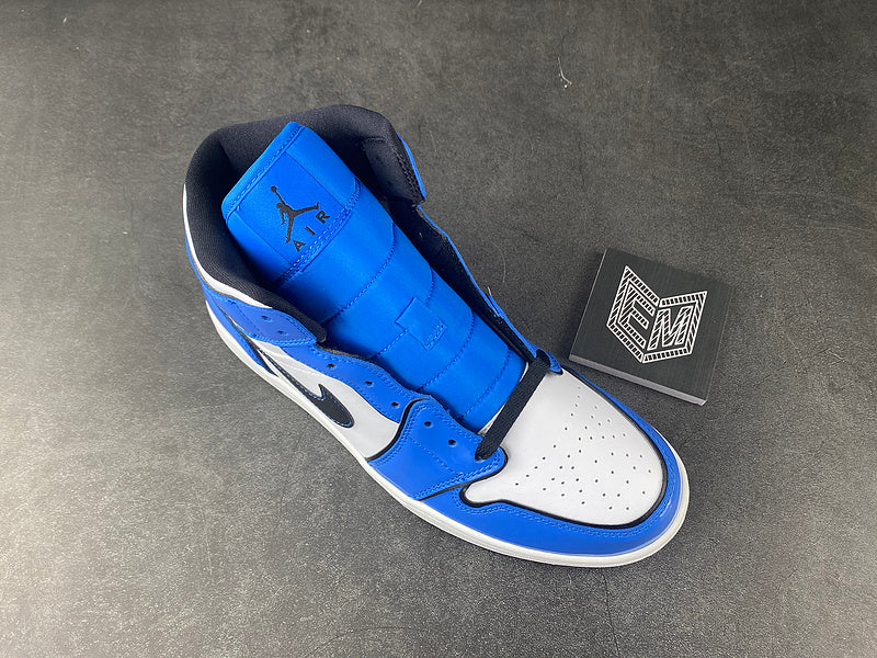 Jordan 1 Mid Signal Blue - DRIP DOS ARTISTAS 